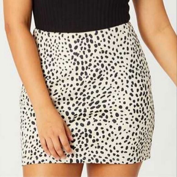Le lis leopard print mini skirt - Picture 1 of 9